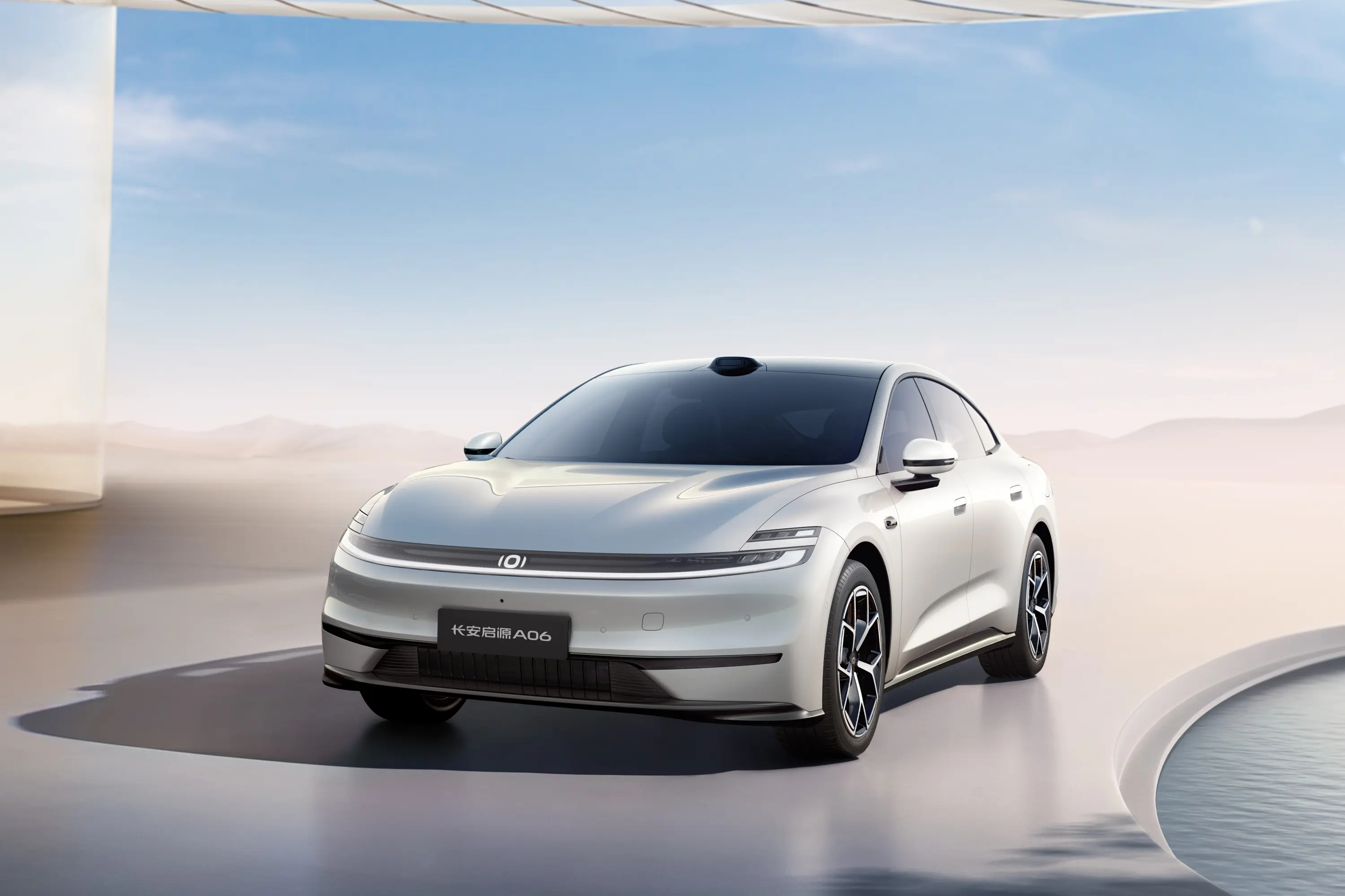 最近开着长安启源A06还着挺舒服的，前后排座椅都有通风、加热和按摩，后排还能调到