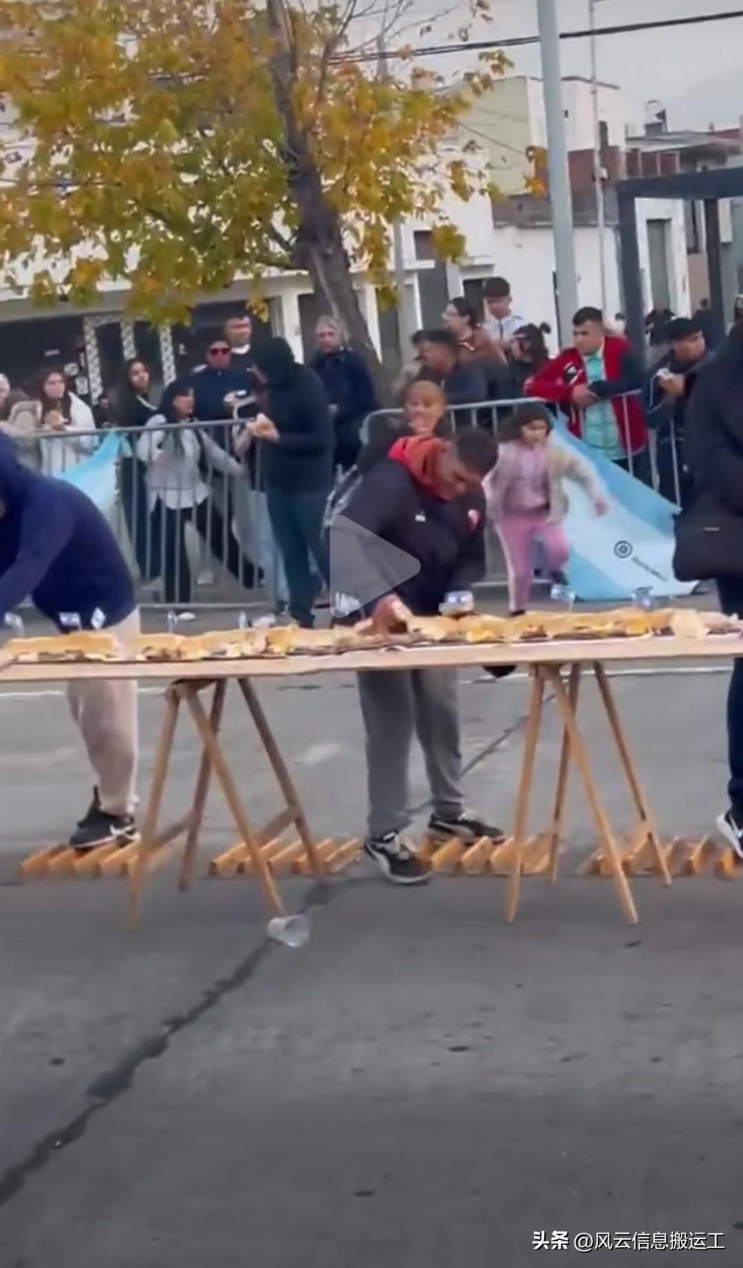 阿根廷挑战制作世界最长三明治（750米），结果主办方还没来得及测量长度，三明治就