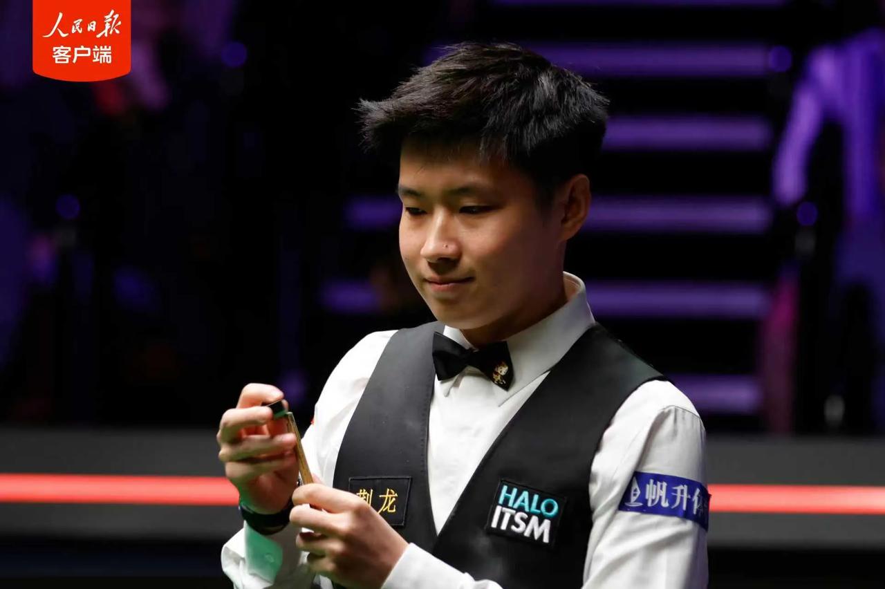 斯诺克英锦赛-32进16轮次，今日赛程
(2025年12月01日，星期一)

3