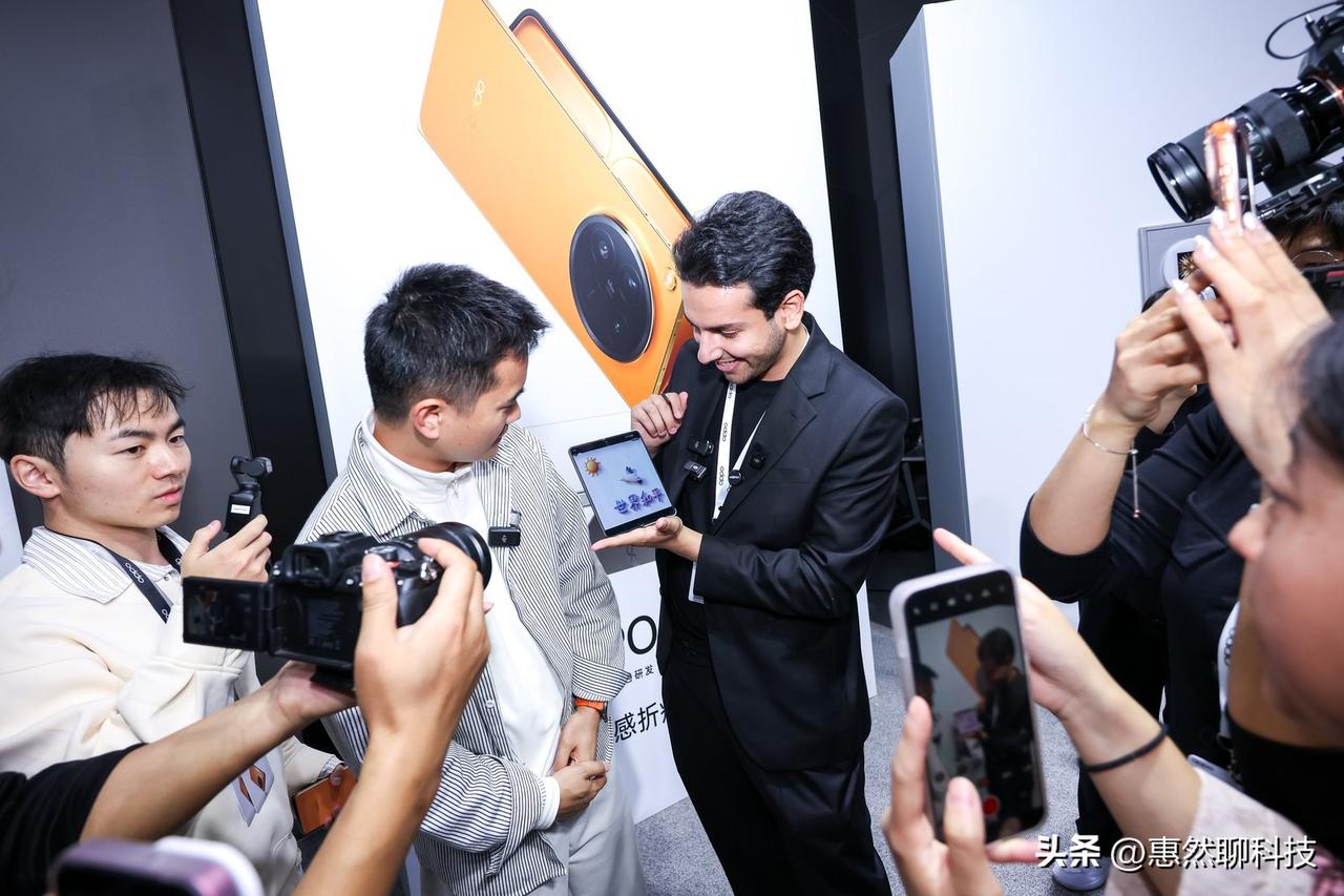 OPPO Find N6发布会现场那叫一个燃炸！本以为就是平平无奇的产品展示，没