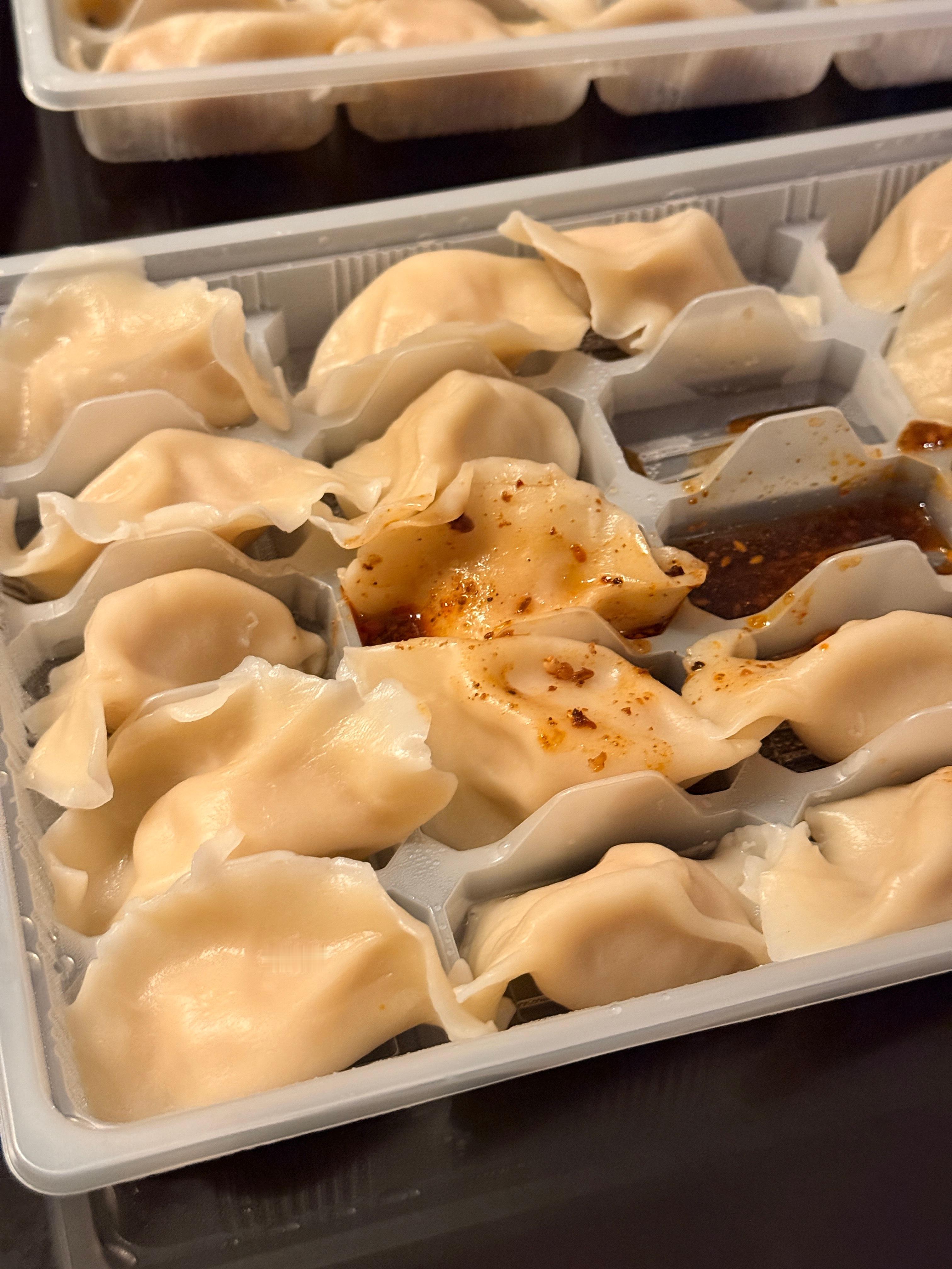 今天中午吃饺子[doge]银川 来北方了，主食你随便吃都好吃，就是减肥打卡 很难