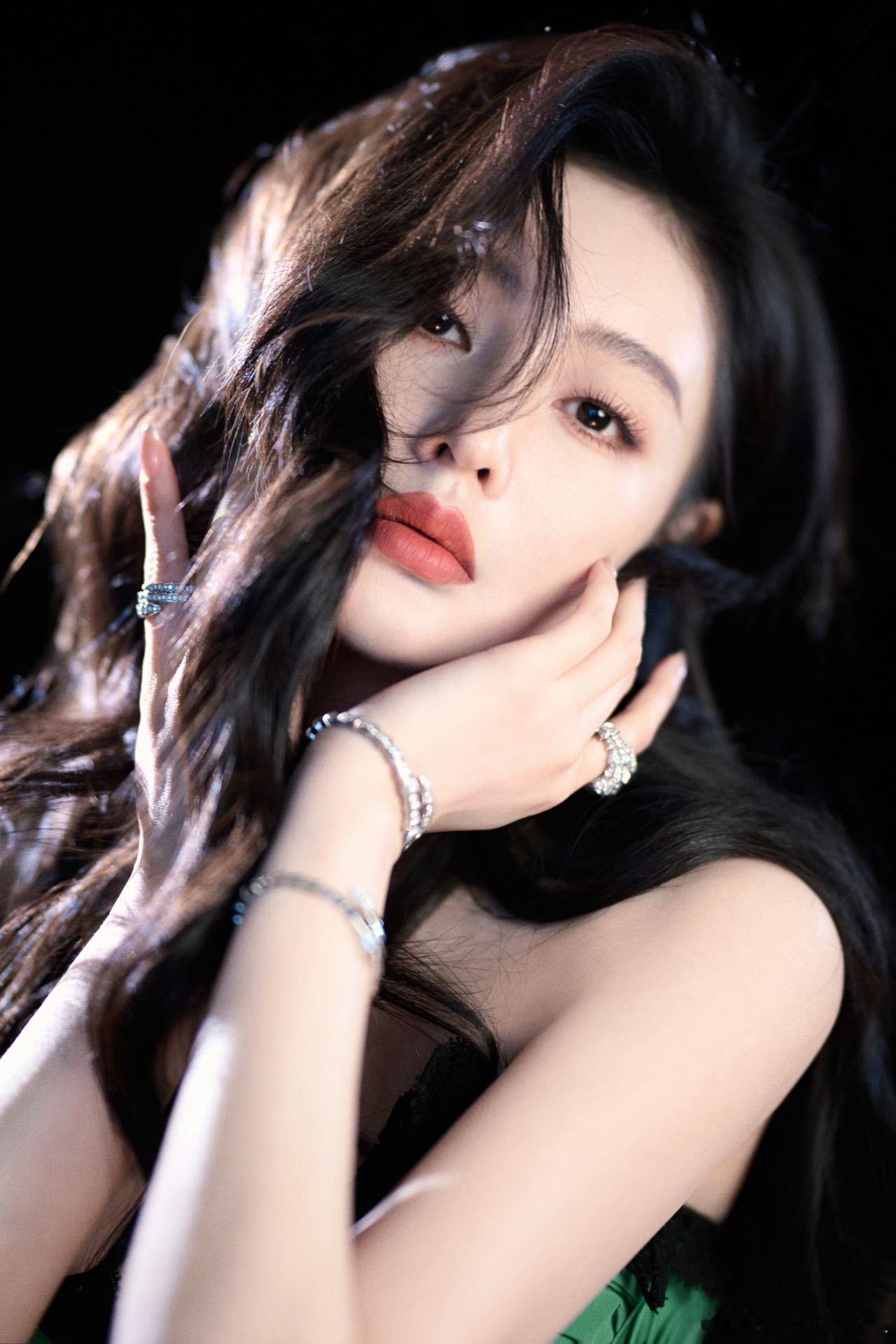 张天爱十天没有吃米 难怪今天状态这么好！居然这么努力真的辛苦姐姐了～不过姐姐今天