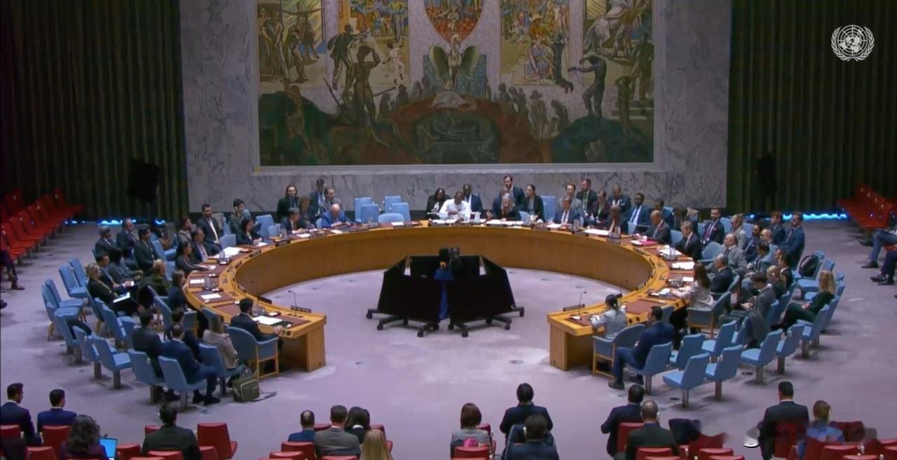 最新消息： 联合国安理会以14票赞成、1票弃权的表决结果通过了一份由美国提交的决