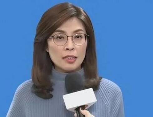 北京这次干脆利落地出了手。郑丽文刚在岛内被围攻，大陆反手就拉了她一把，直接把访问