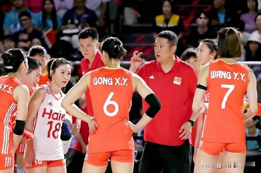战胜美国队可喜可贺，赵勇需要解决的问题都源于一点。
世界女排联赛总决赛，中国女排