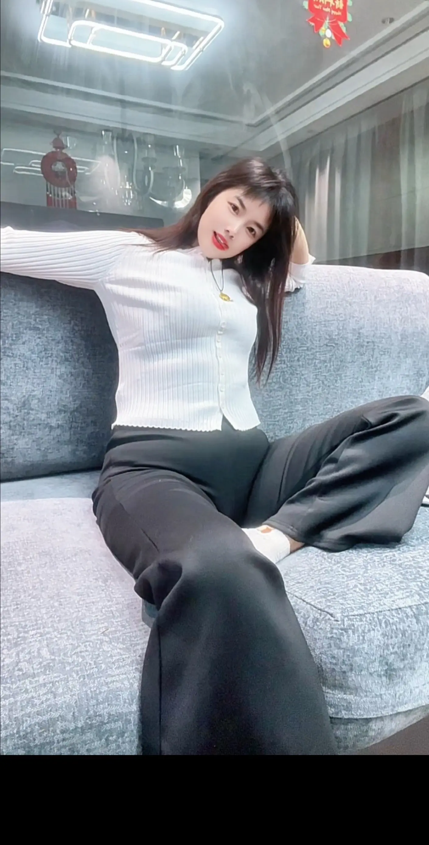 我明牌的时候你总践踏我的真心，你以为握住了我的筹码，你错了，我明牌是为...