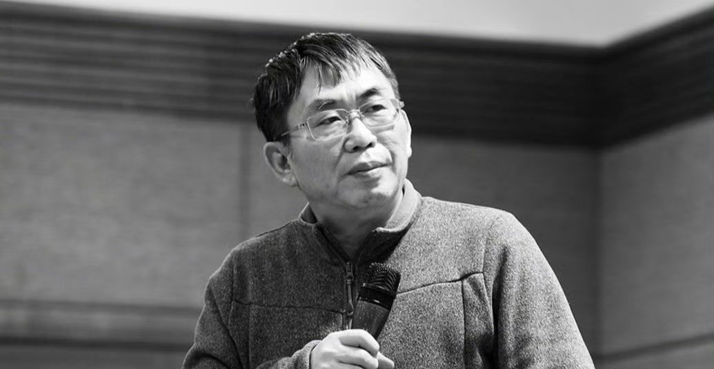 无论后起的棋手们棋力与战绩有多么超越前辈，老聂都会是中国围棋史上第一人，直到历史