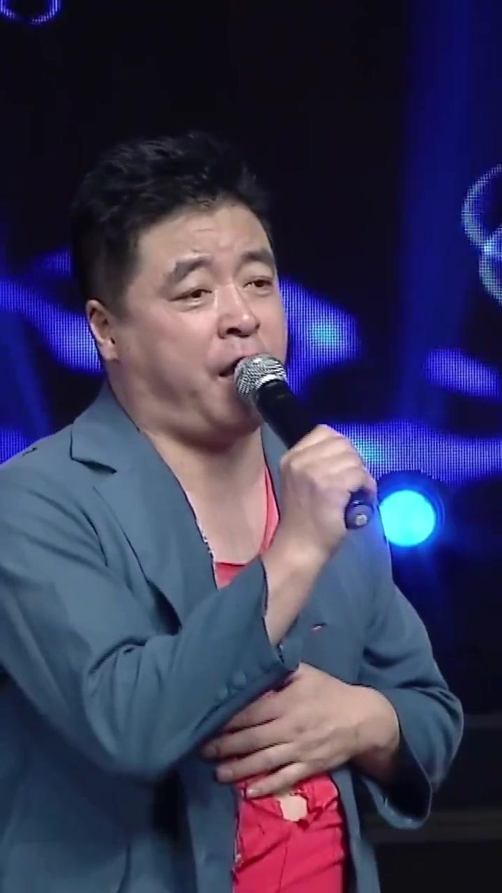 魏三说，小沈阳没火之前，东北二人转出场费我是第一。在当时有钱都请不动我，要看关系