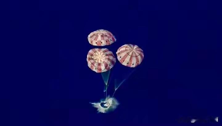 美国一边在波斯湾争石油，一边在月球抢“终极能源”。不是他们贪心，是怕被甩下。10