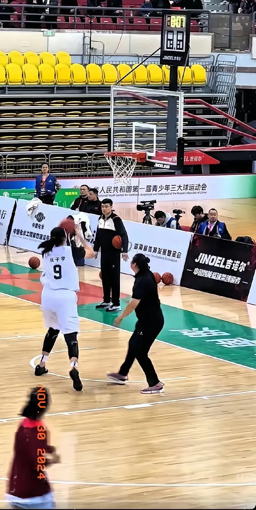 祝福张子宇
看小巨人母女