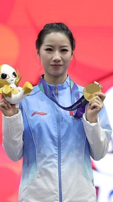张雅玲，福建仙游籍武术运动员。2026名古屋亚运会，她参加武术女子南拳南刀全能项
