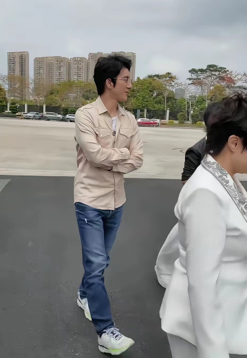 国产高光时刻！王力宏沉浸式体验比亚迪，这场双向奔赴太圈粉！ 