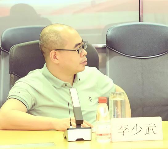 ‌广东电信客服部总经理的李少武提拔了！从客服部总经理提拔的也太少见了！
近日，中