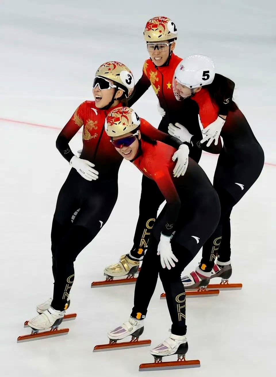 我估计教练组要重新考虑女子接力阵容了，这事儿可能真得变一变。

说白了，女子接力