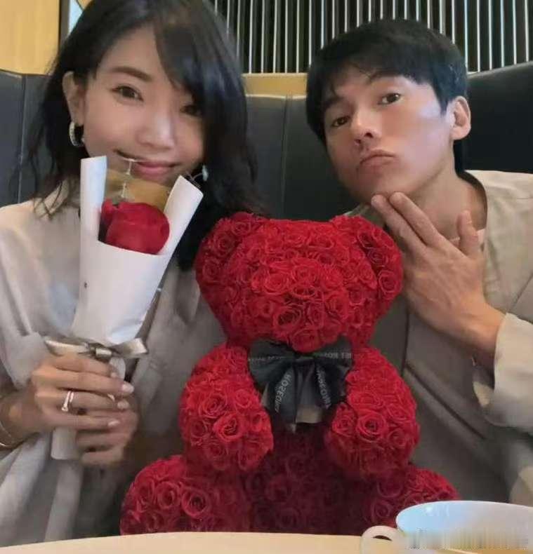 张婉婷向Q女士自曝曾当过小三张婉婷自曝曾当过小三还堕胎曝某艺人需要助理穿袜子，甚