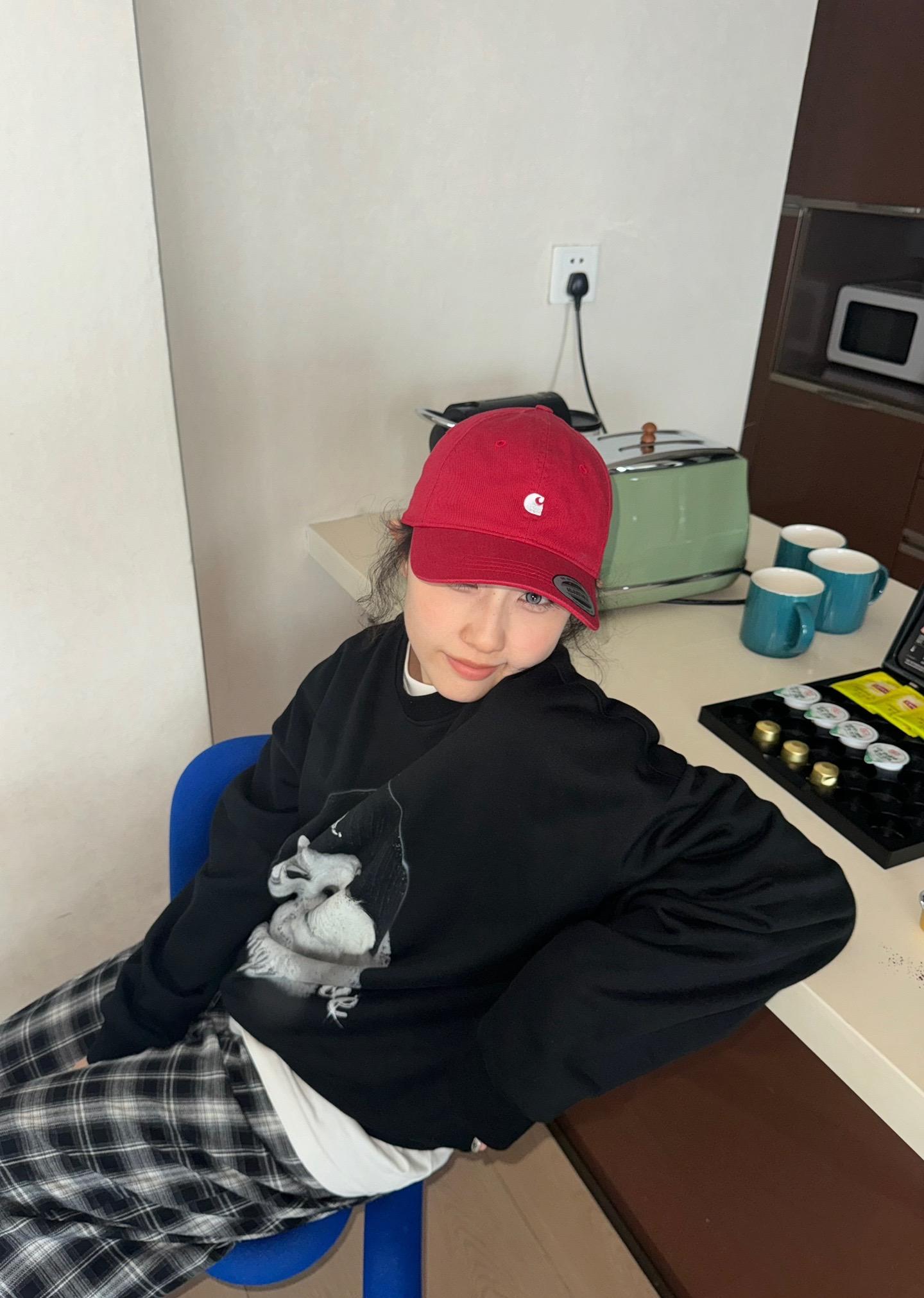 我知道最后一张我弟不会发 我替他发了