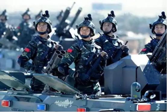 最近，一位俄罗斯军事专家在接受采访时说了句大实话：中国的综合国力太强大了，美国始