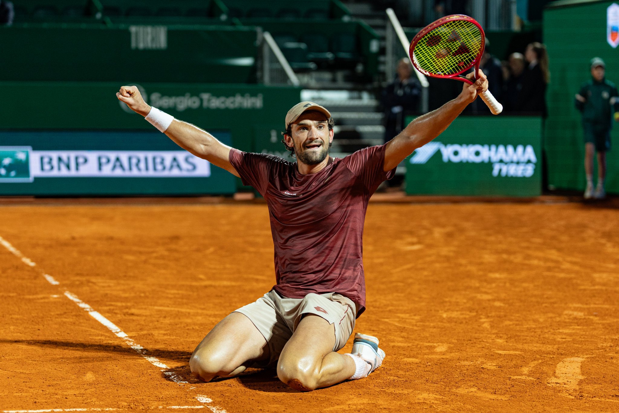 绝不是昙花一现。瓦舍罗在本土大师赛杀入8强，成为摩纳哥第一人去年排名250名以外