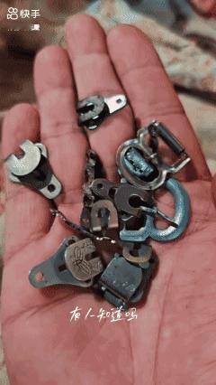 这个老物件是女性专用滴！
知道它干啥用的吗？[捂脸]
