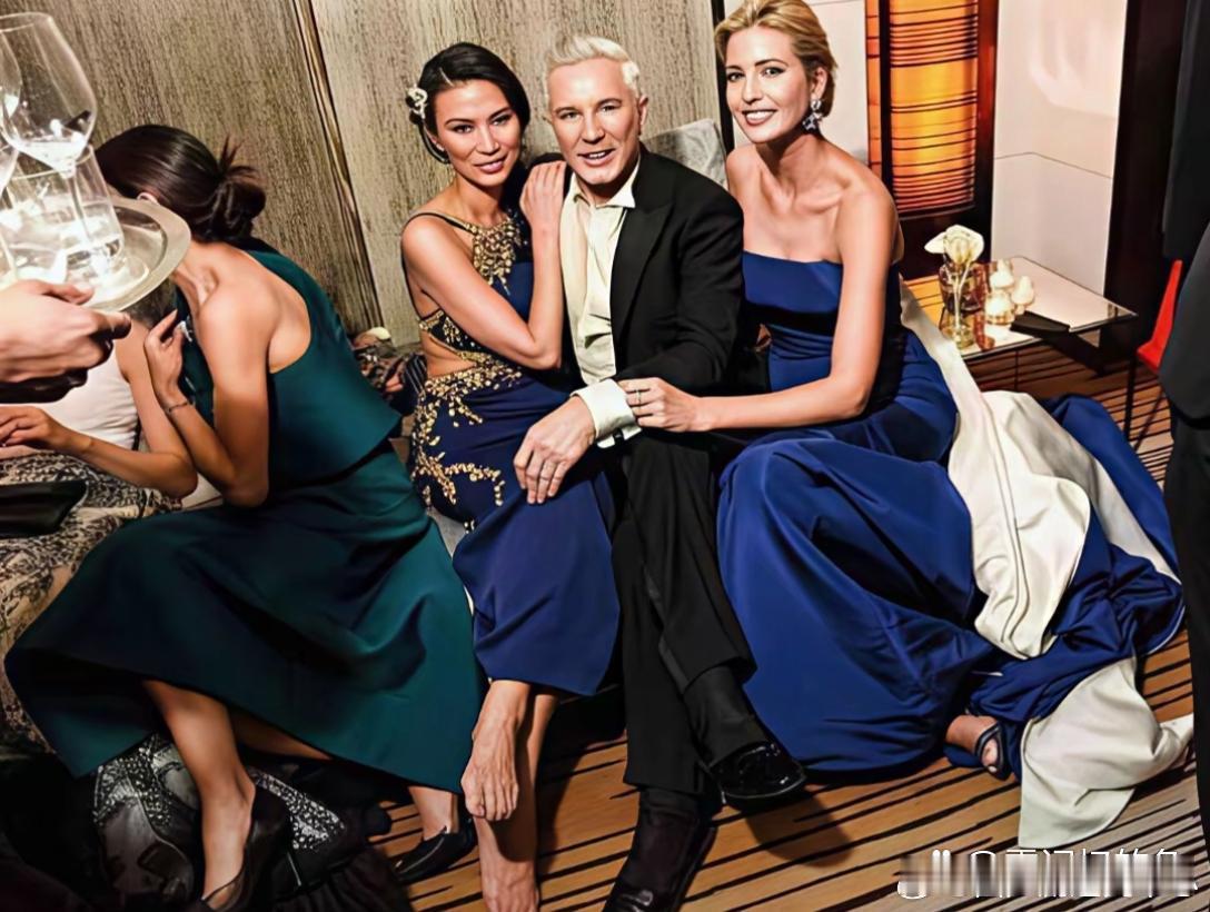 邓文迪和伊万卡各有各的美。 