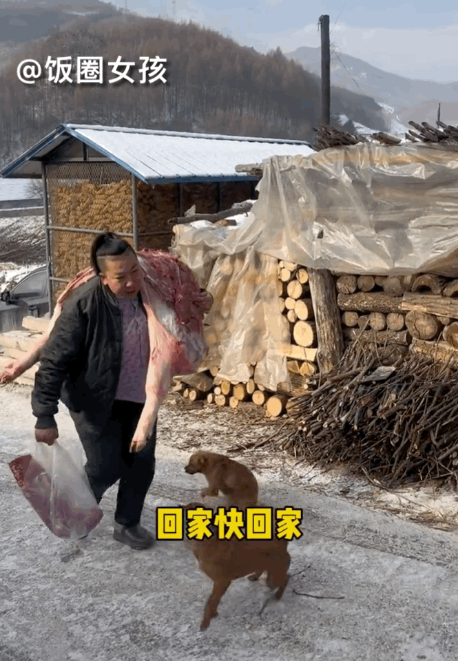网友说看雨姐第一次嫌土，第二次看一眼，第三次上瘾真有力气啊雨姐，特别积极向上，看