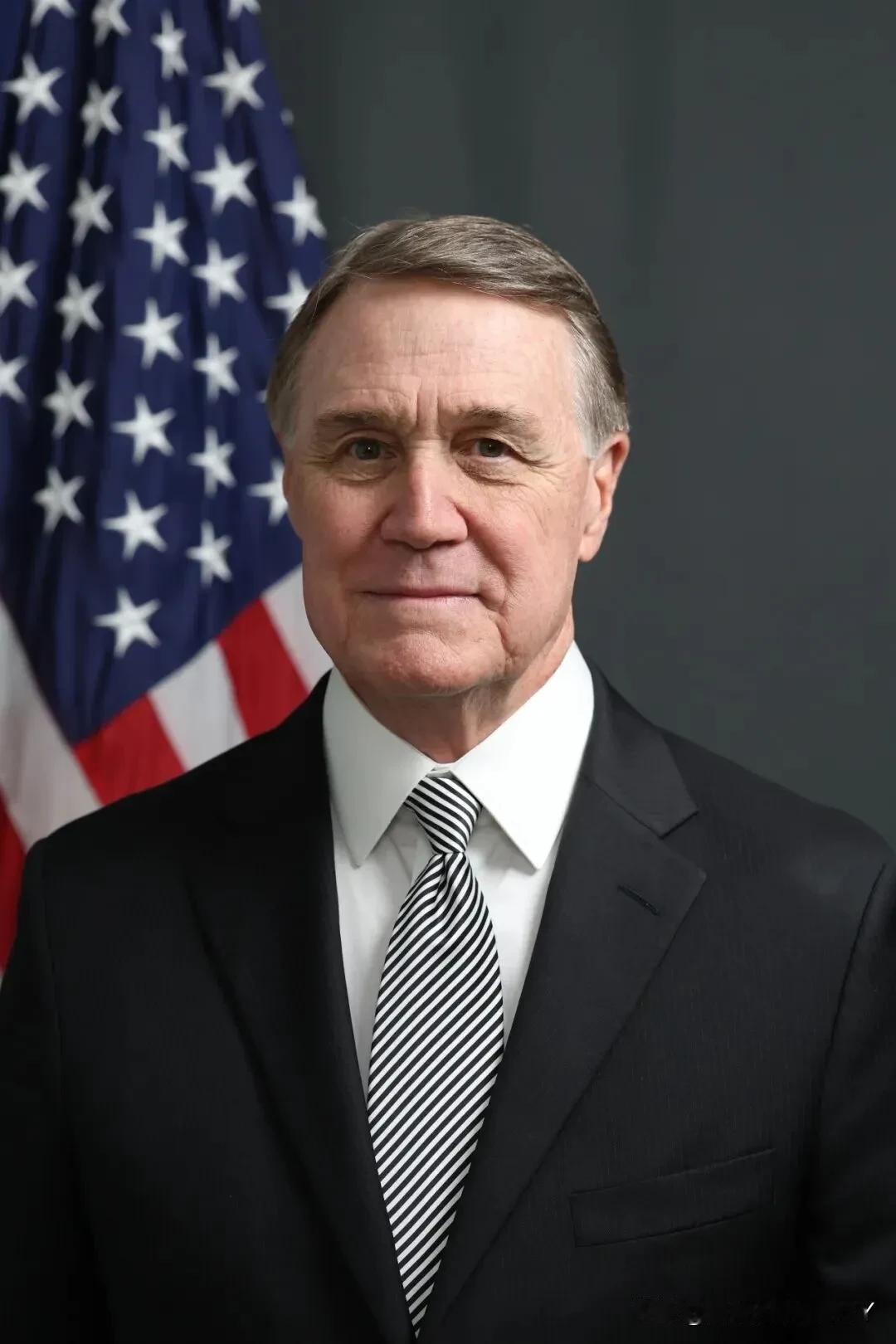 美国驻华大使庞德伟1月1日发文说：“元旦的到来意味着美国和中国建立外交关系已有4