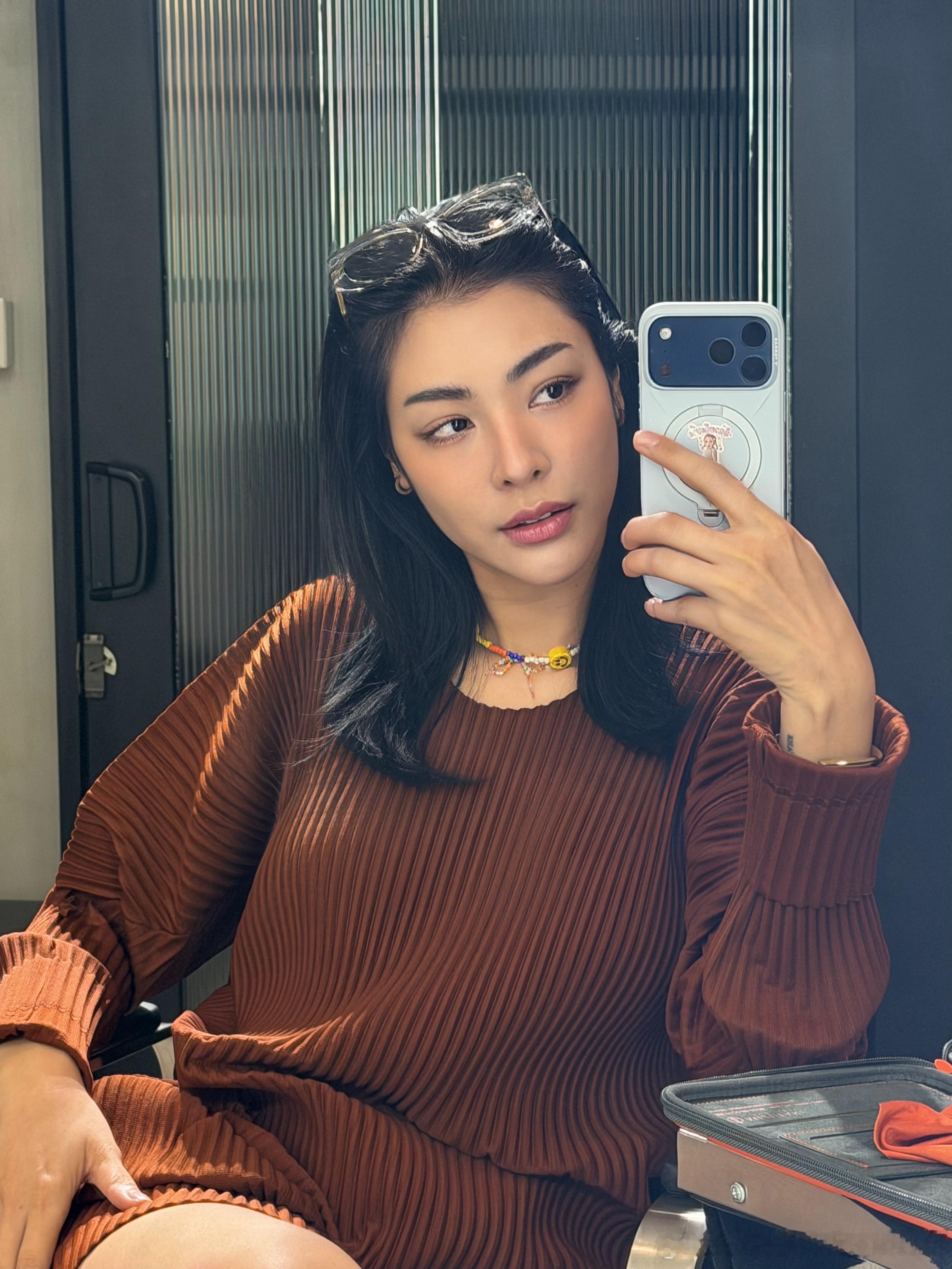 七夕快乐呀～💗希望你们每天都有好心情，被爱包围，也要好好爱自己哦！爱你们～🥰