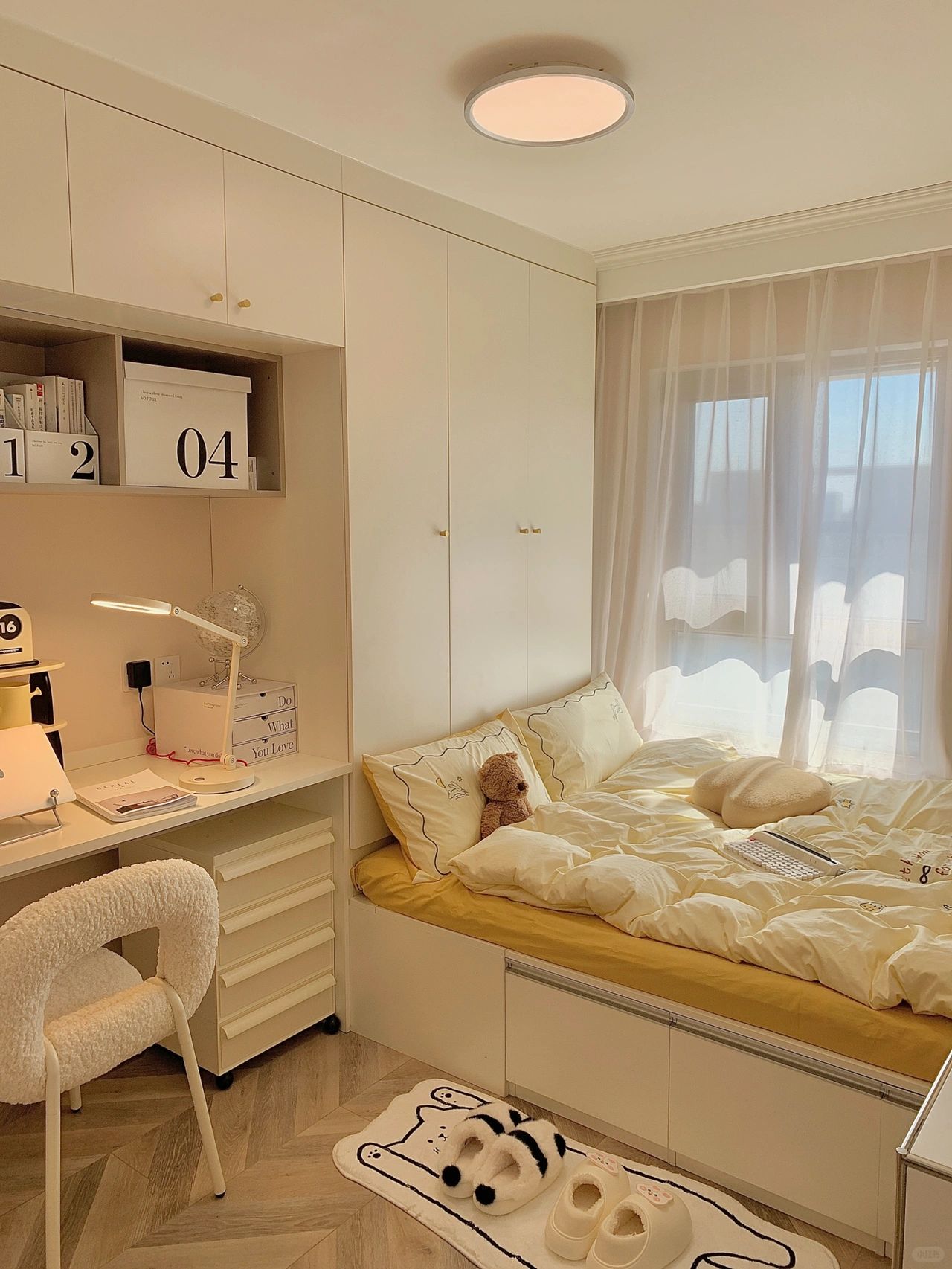 好喜欢我9㎡的奶油榻榻米书房🧀️