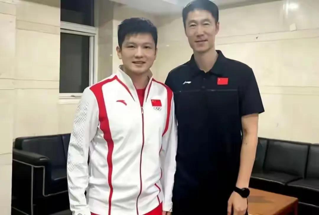 王主席是小胖的铁保
小胖人品那么好
人气儿那么高
仍然不能回归国乒
是王主席没有