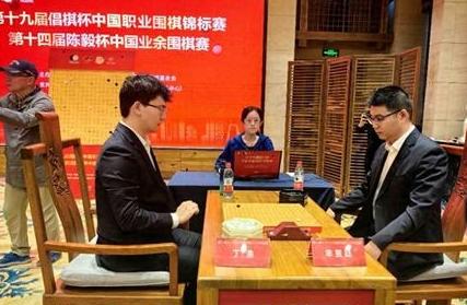 决战蓉城~倡棋杯陈毅杯~丁浩周振宇先拔头筹


10月将末，围棋名城成都市迎来了