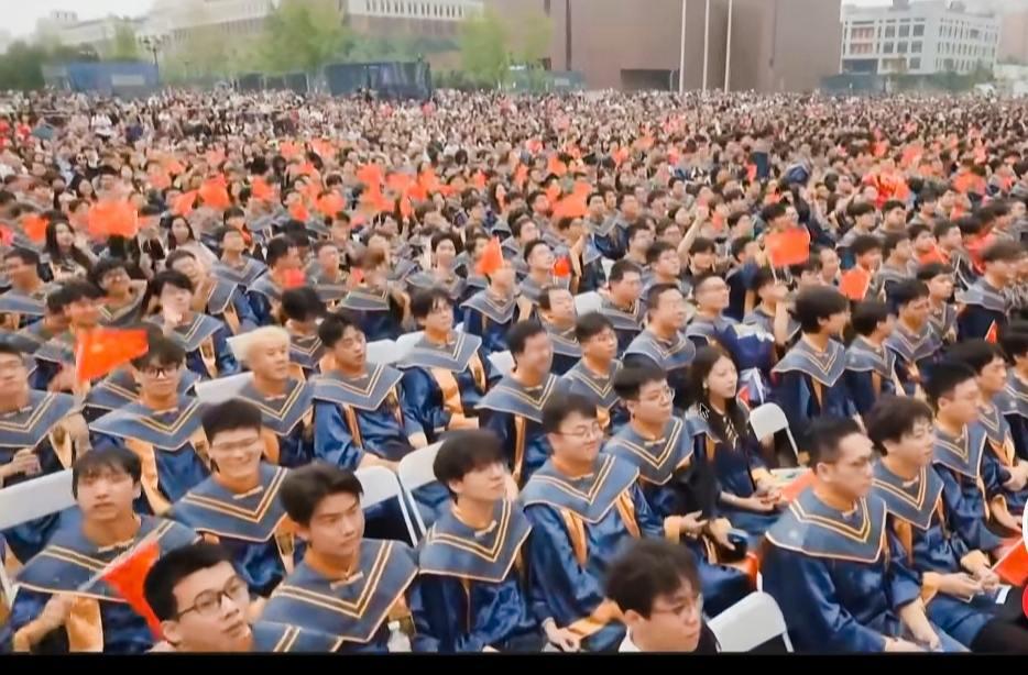 又一批西交大学子从创新港毕业走向下一目标了，今天才注意已经第117届。