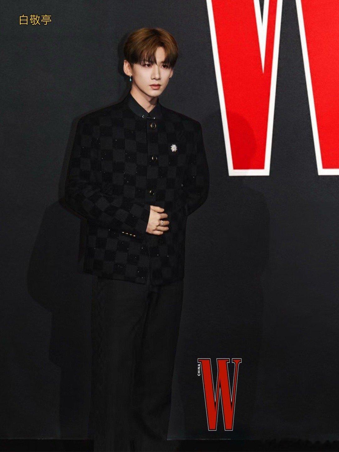 龚俊檀健次......昨日盛典上13位男星官方图W盛典的13位男星官方出图👔 
