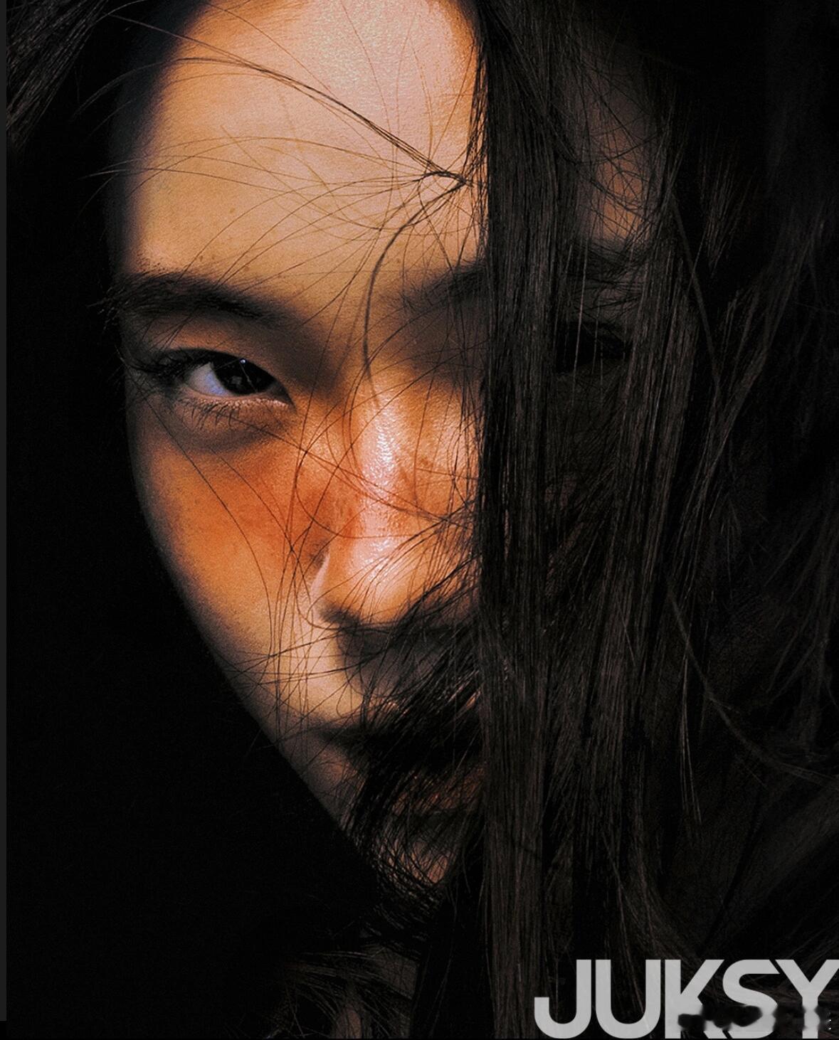 #小S二女儿杂志大片#有一说一，小S二女儿表现力确实还不错，至少比内娱很多女明星