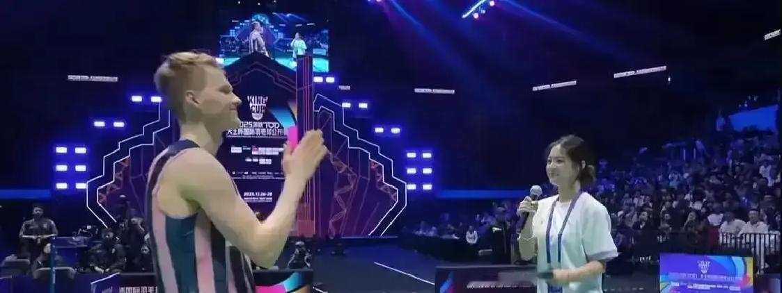 安东森盯着手机银行。
赢了。130万克朗冠军奖金。
数字跳动。
然后消失。
税。