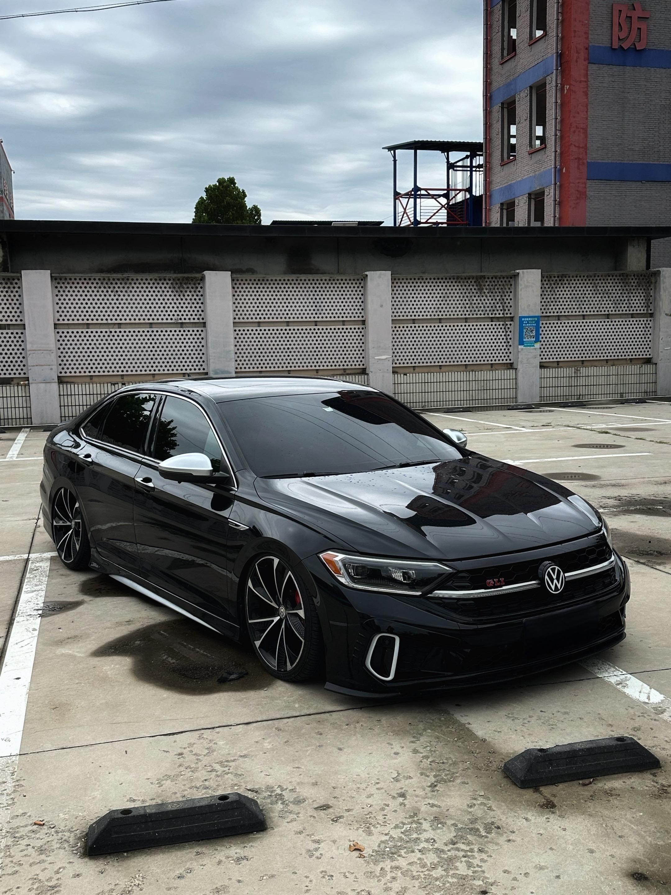 速腾的气场还是有的。