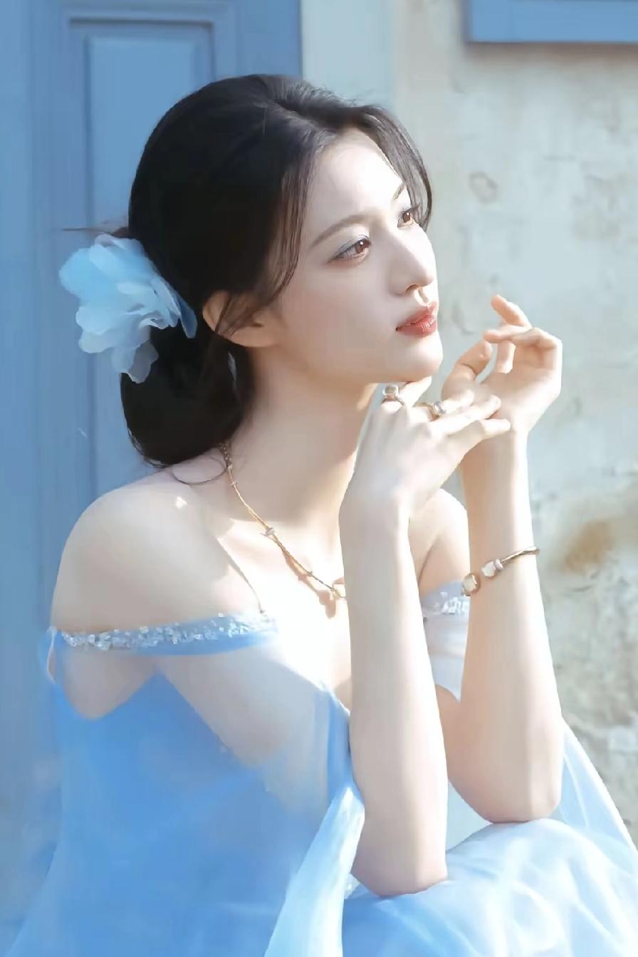 想改变命运？别指望谁为你开门，钥匙从来都在自己手里。别人能拉你一把，但站不站得稳