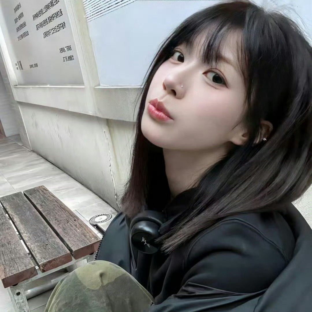 𝑾𝒆𝑪𝒉𝒂𝒕头像｜ins风女头｜女生头像 丨私藏女头 