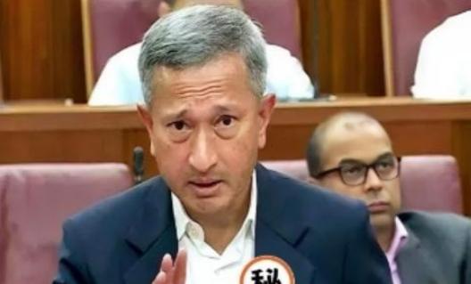 这一次新加坡彻底急了！黄循财本以为中国忙着制裁日本没工夫搭理新加坡，却是没想到中