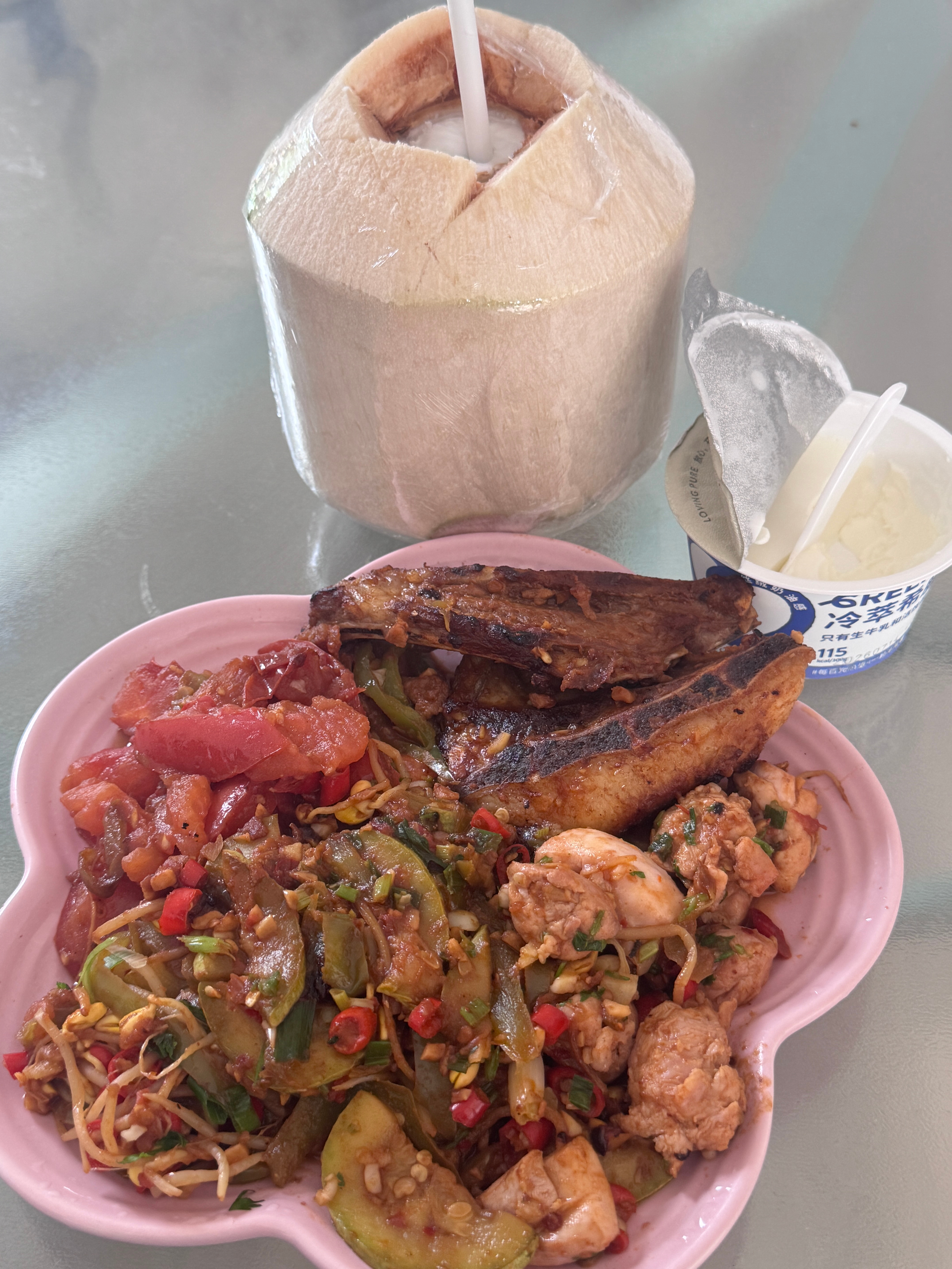 已经习惯了接近生酮的进食模式，但是生理期被激素控制疯狂想吃甜的，就给自己做了个燕