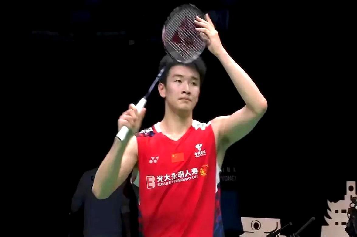 世界第一石宇奇爆冷出局，全英赛男单上半区瞬间烂成一锅粥。现在只剩李诗沣一个人拎着