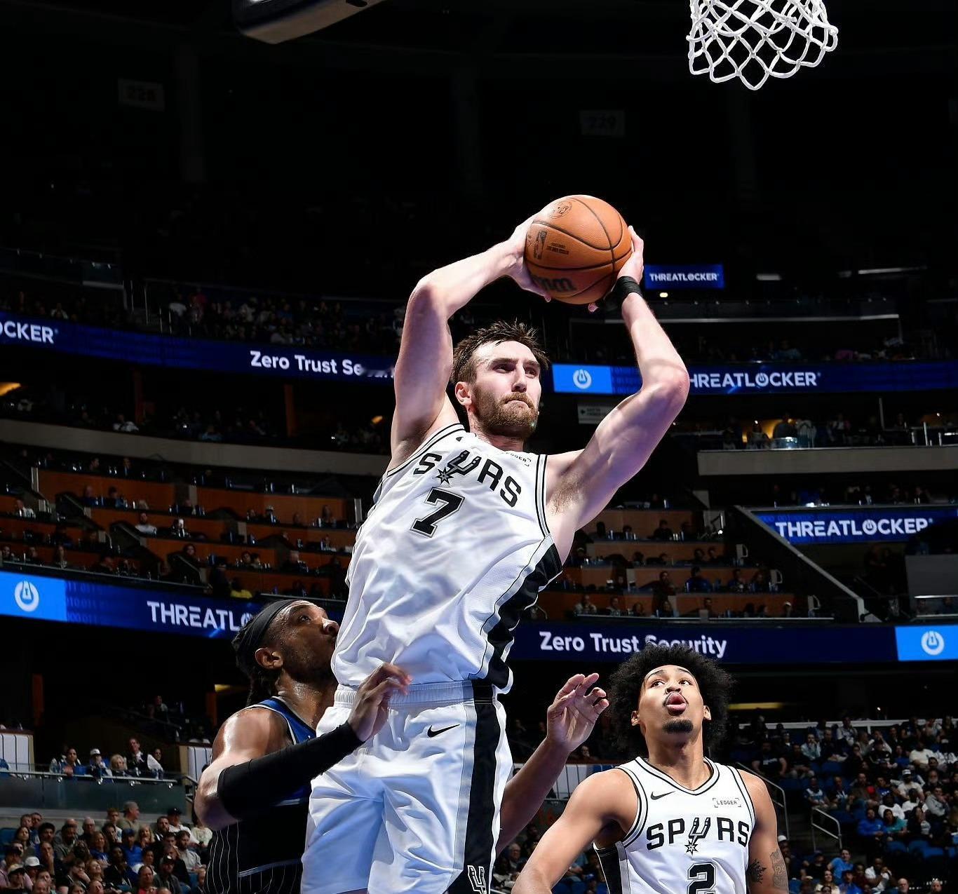 科内特因左脚踝酸痛将缺席今天和骑士的比赛超话创作官 ｜马刺vs骑士 ｜圣安东尼奥