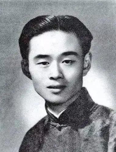 民国才子朱生豪，一辈子只专注两件事：翻译莎士比亚作品与深爱宋清如。
 
在那个战