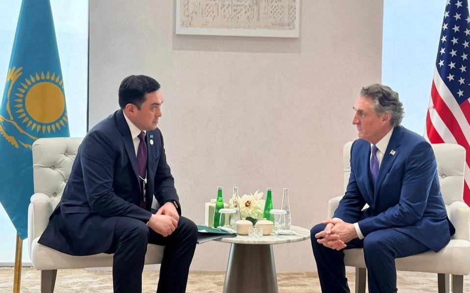 欧亚大陆心脏地带的争夺：哈美双方商讨加强能源合作与新项目开发

哈萨克国际通讯社