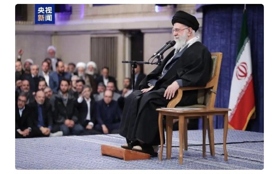 官方证实：哈梅内伊在首轮对战中不幸身亡，伊朗宣告全国哀悼40天。同时哈梅内伊的女