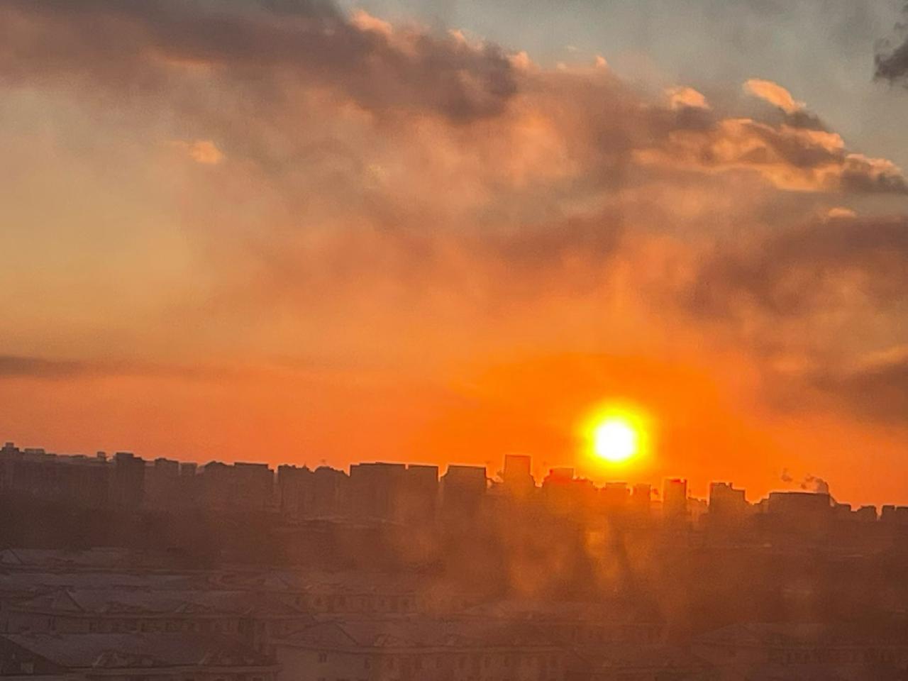 人呐
耐得住寂寞
才能守得住繁华
该奋斗的年纪
不要选择了安逸
人生需要沉淀