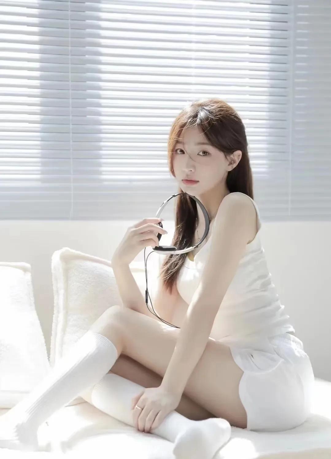 冷白皮美女！