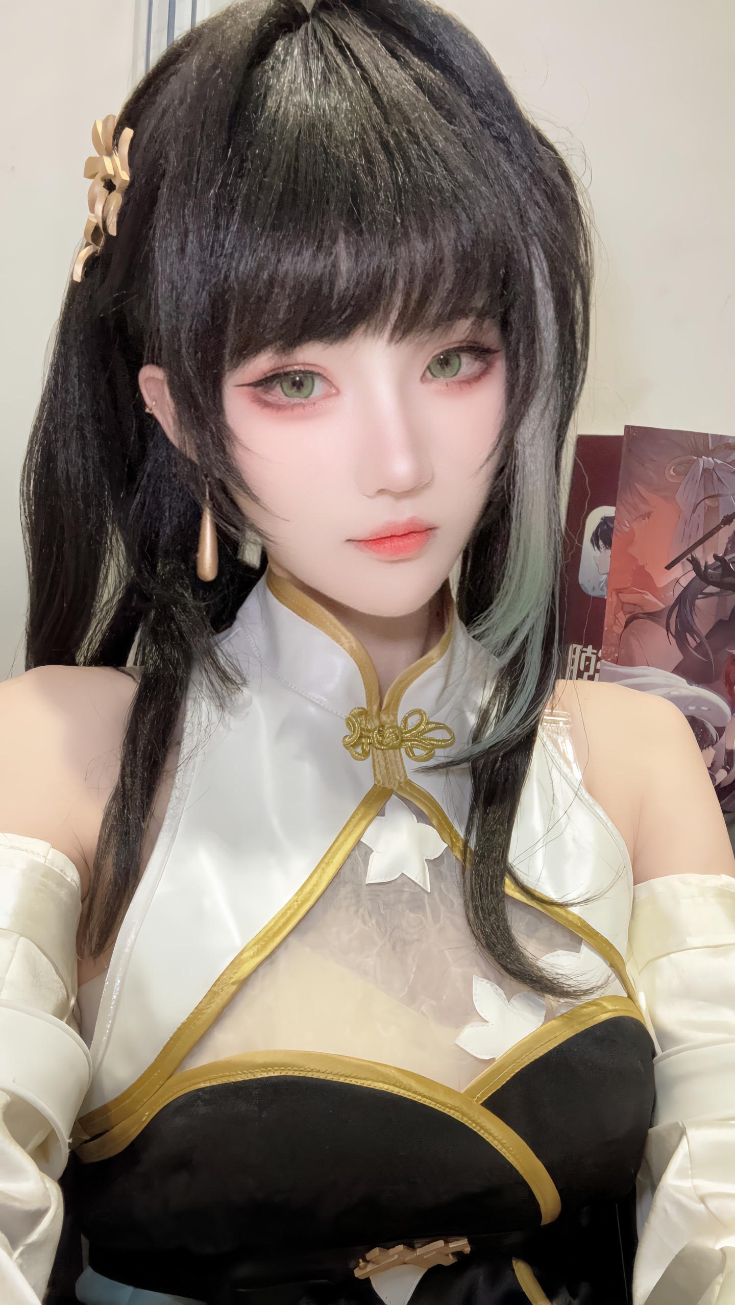 今天换角色啦，臭脸女人