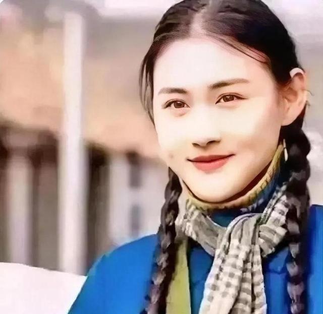 1969年，公社里丢了54元，16岁知青背了黑锅，失去返城机会。然而，他无意间发