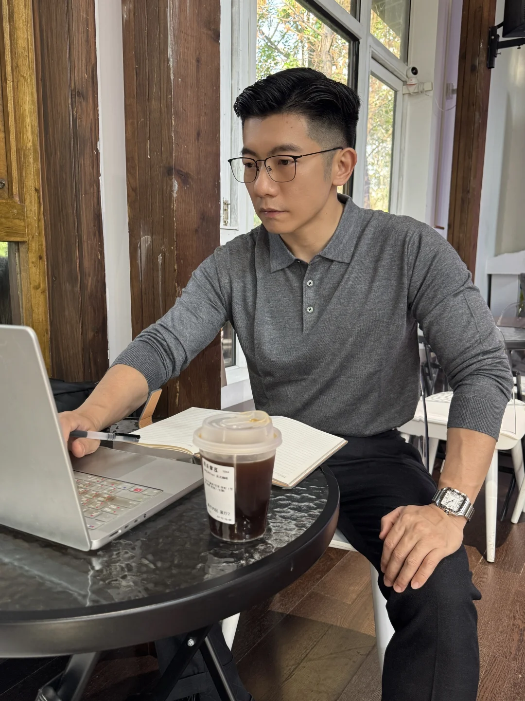 通勤穿搭高级感，一件就够