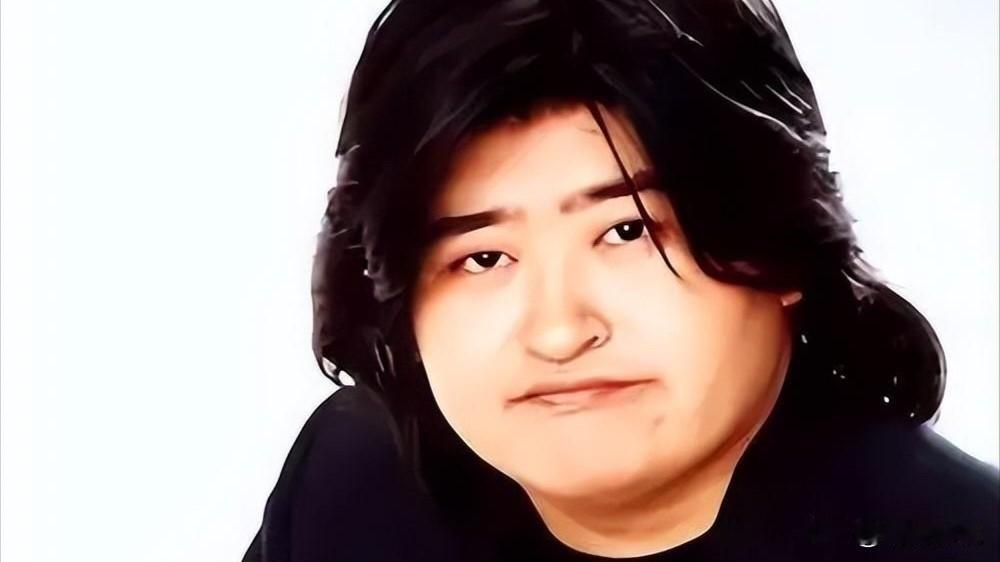 噩耗传来，著名音乐家刘欢不幸离世，享年63岁，
无数听众为之扼腕痛惜。
 
很多